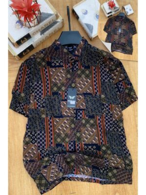 HIGH QUALITY COLLAR-NECK ​